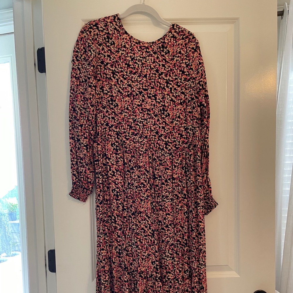 H&M midi dress! Only worn once.